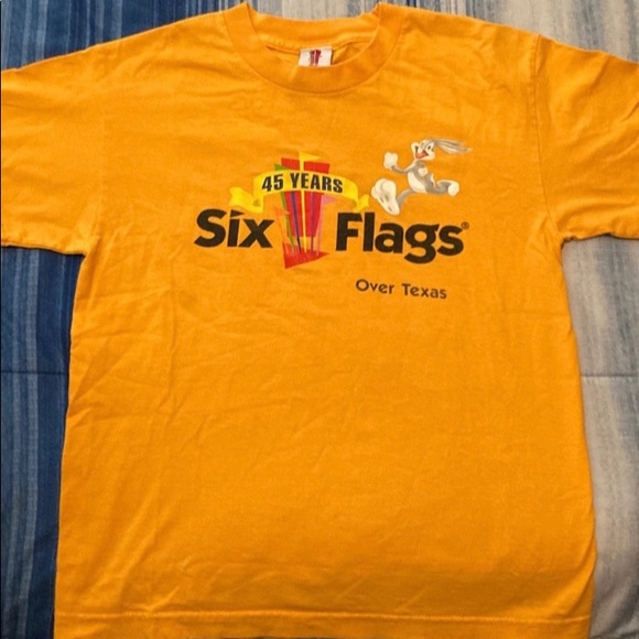 Six Flags Over Texas Vintage Looney Tunes Small T-Shirt - Picture 4 of 6